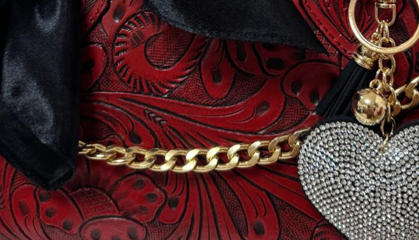 Terry & Company Luxe Chain Bar – Clip-On Bag Accent