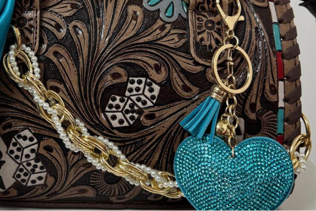 Terry & Company Luxe Chain Bar – Clip-On Bag Accent