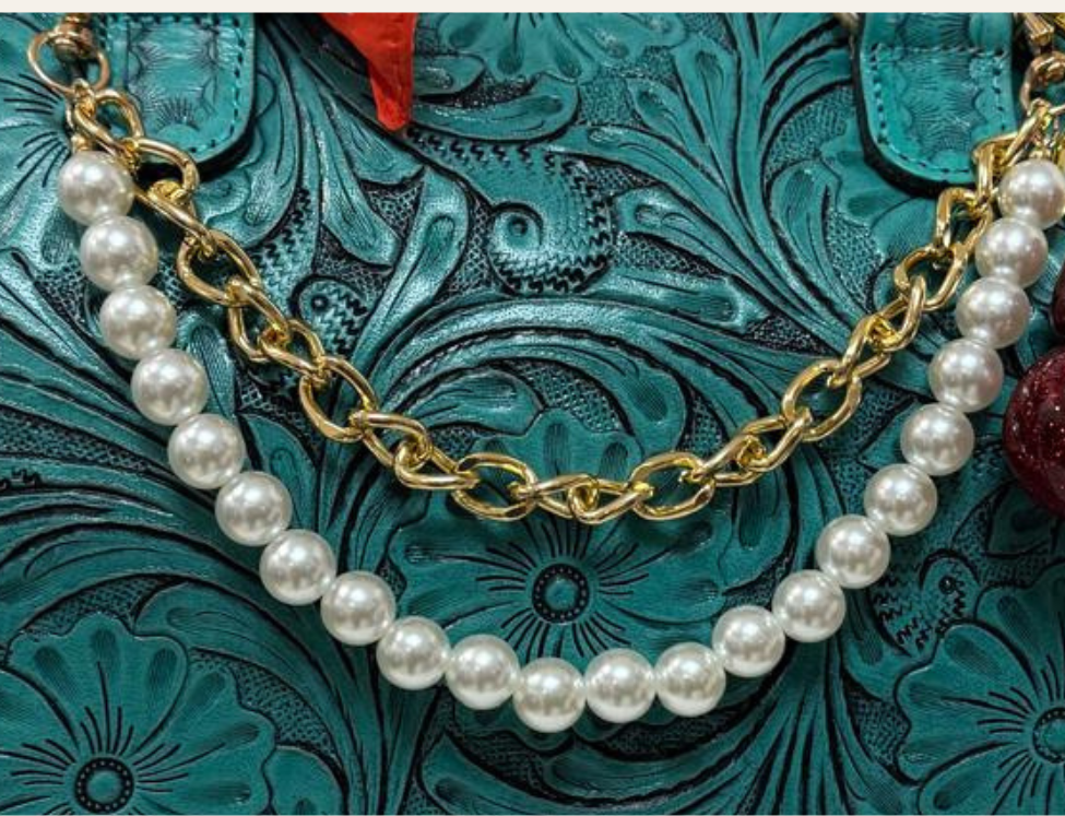 Terry & Company Luxe Chain Bar – Clip-On Bag Accent