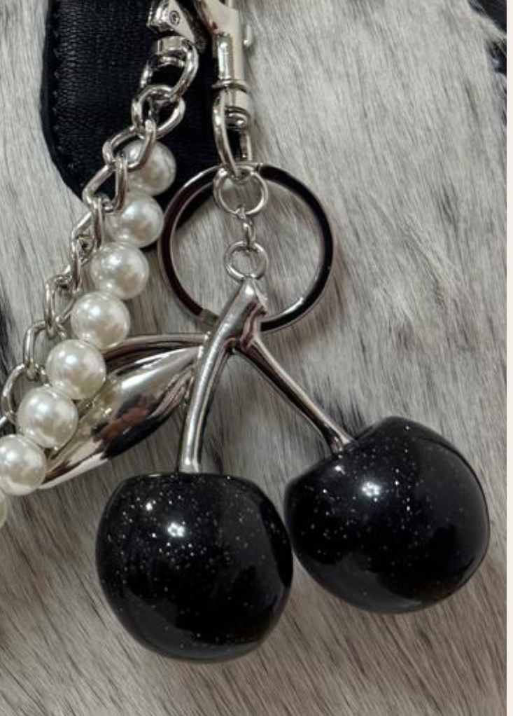 Terry and Company Charm Bar– Clip on Bag Accent