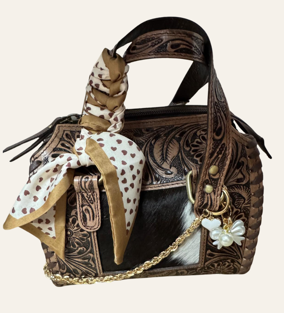 Terry and Company Charm Bar– Clip on Bag Accent