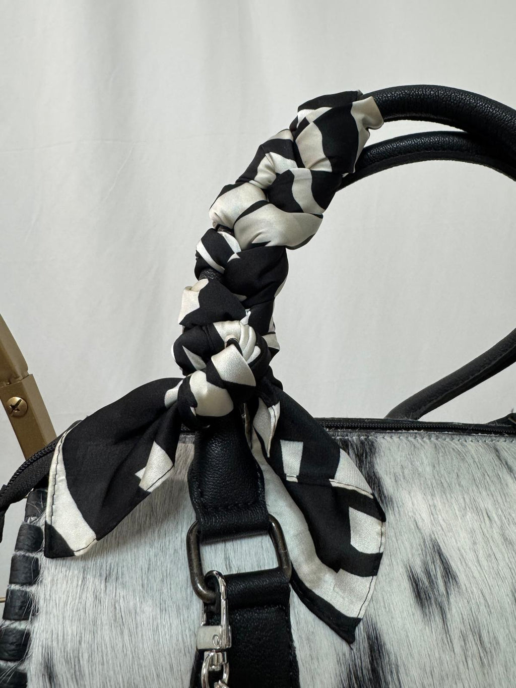 Terry and Company Scarf Bar – Handbag Styling Wrap